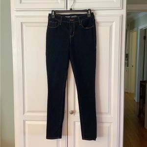Old Navy dark wash rockstar super skinny mid rise jeans.